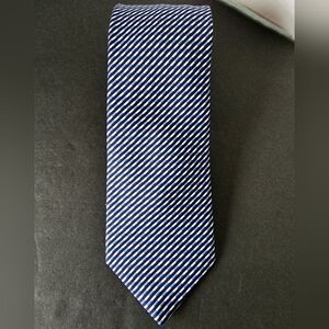 ‼️SOLD‼️✨️NWT✨️ Hermes Mens 100% Silk Tie, Made In France